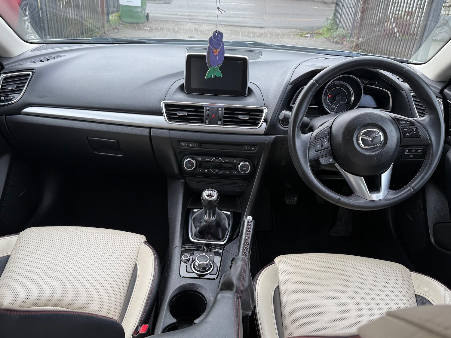 Used Mazda Mazda3 for sale - 77215110: Photo 17