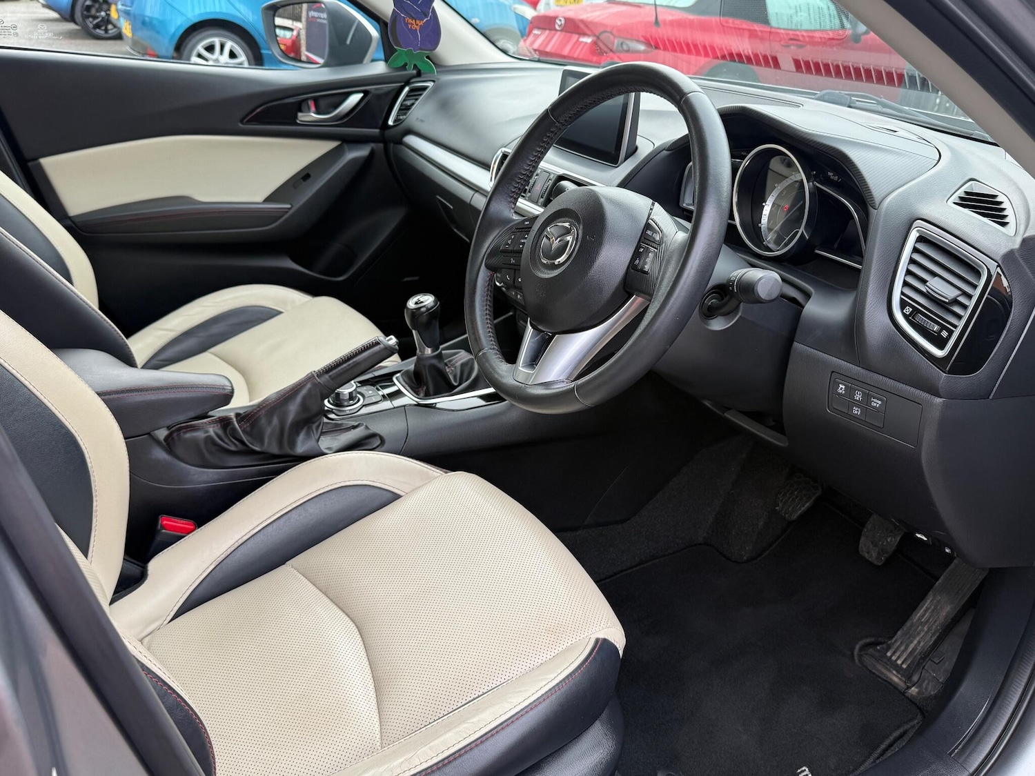 Used Mazda Mazda3 for sale - 77215110: Photo 19