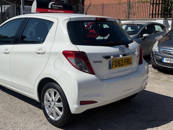 Used Toyota Yaris 2013 for sale - 78362629: Photo