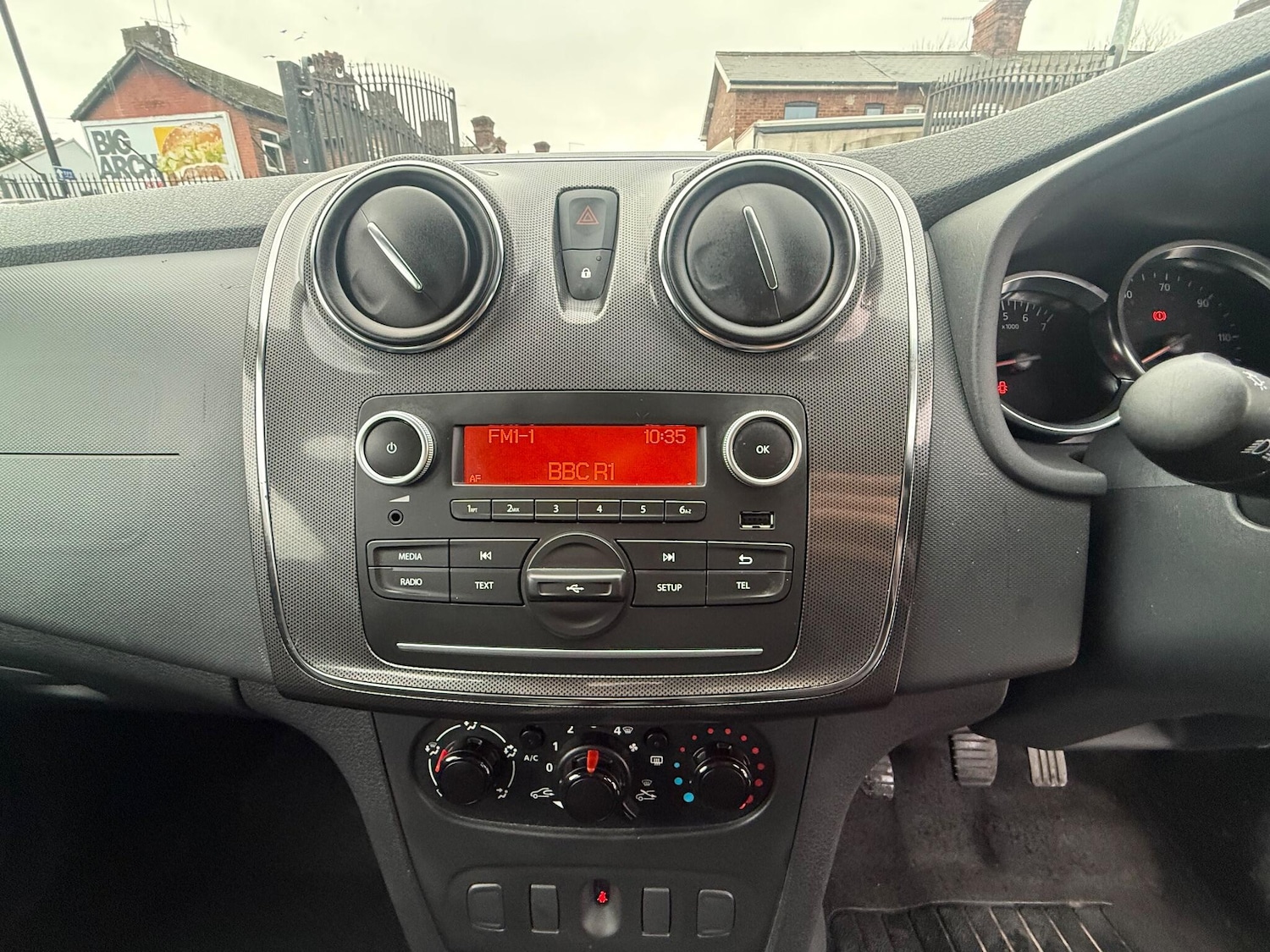 Used Dacia Sandero Stepway 2018 for sale - 77230622: Photo 20
