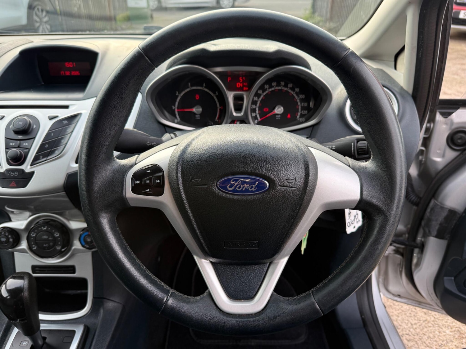 Used Ford Fiesta 2012 for sale - 77585958: Photo 24