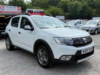 2017 (17) - 0.9 TCe Laureate Euro 6 (s/s) 5dr