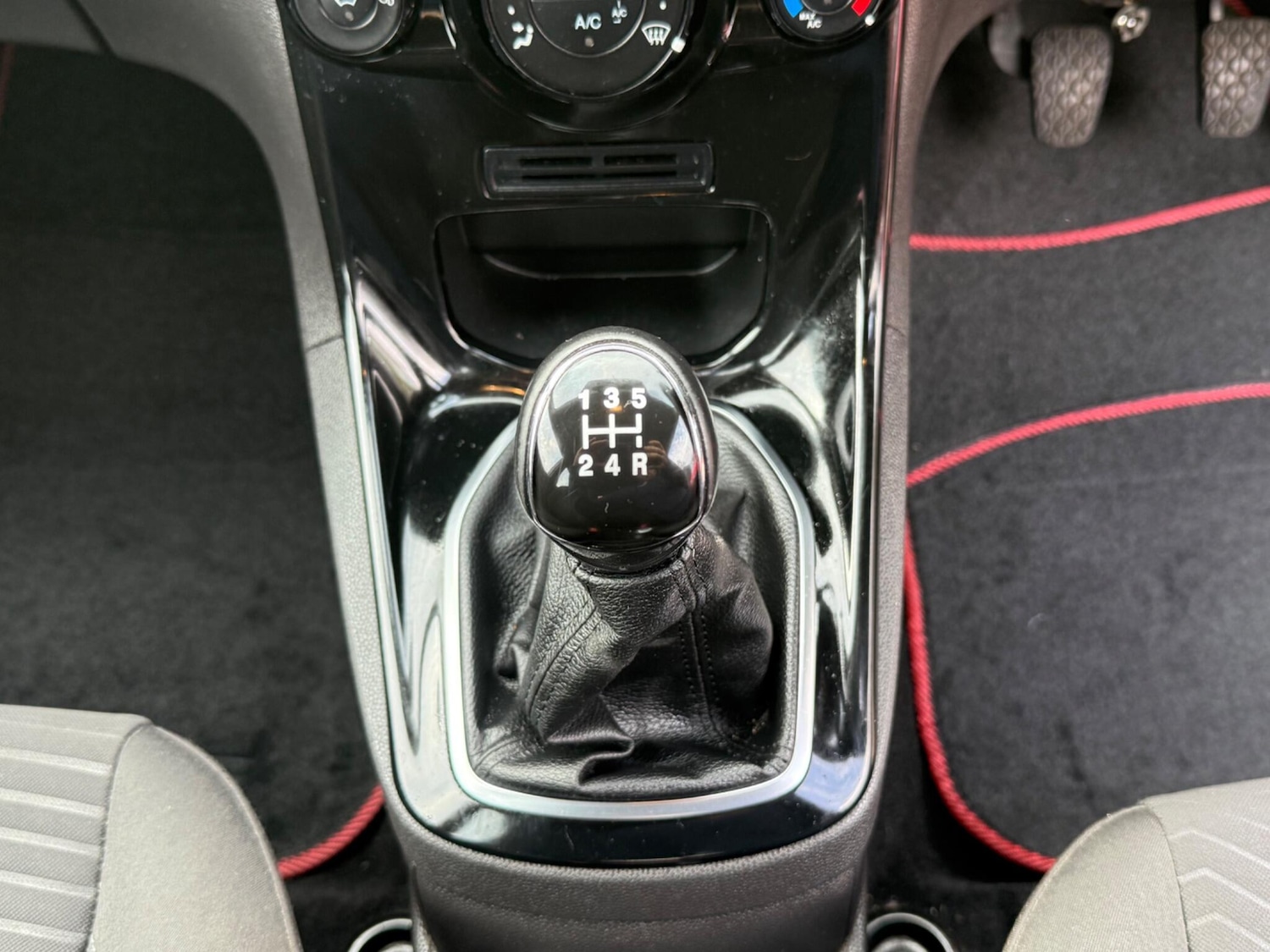 Used Ford Fiesta 2014 for sale - 76485384: Photo 18