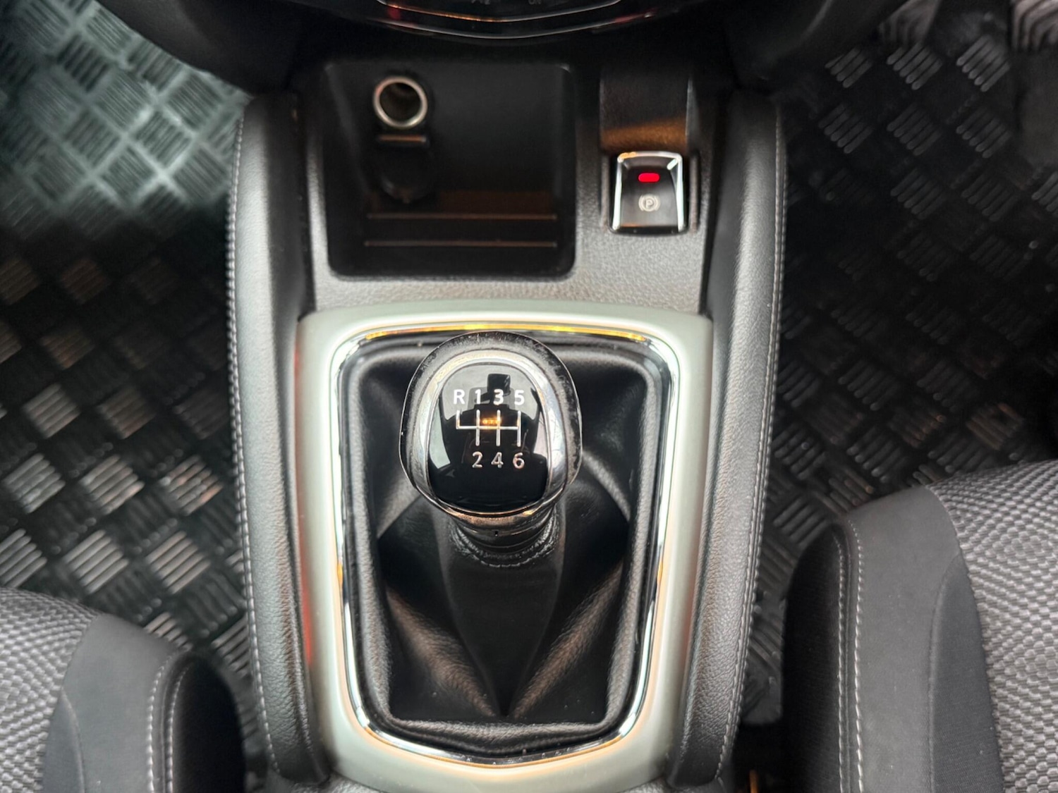 Used Nissan Qashqai for sale - 77305122: Photo 19