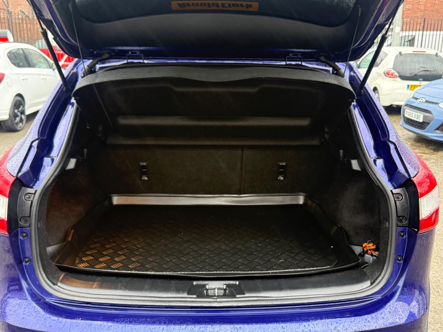 Used Nissan Qashqai for sale - 77305122: Photo 24