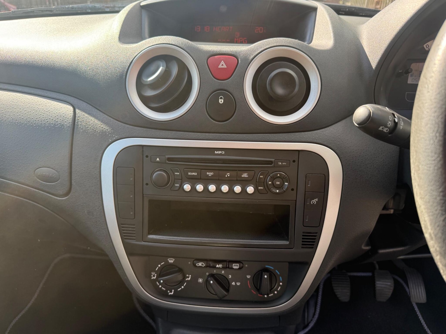 Used Citroen C2 2009 for sale - 76990920: Photo 25