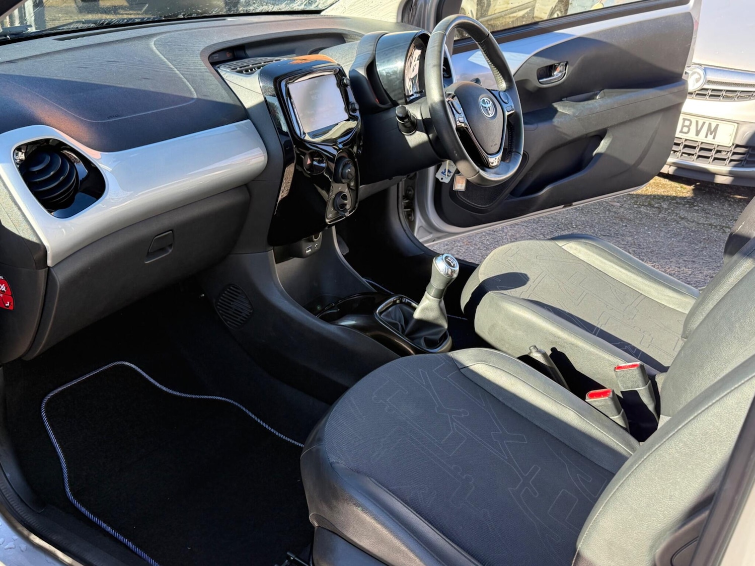 Used Toyota AYGO 2015 for sale - 77559285: Photo 23