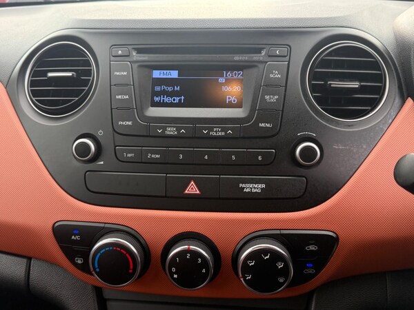 Used Hyundai i10 2014 for sale - 76041962: Photo 25