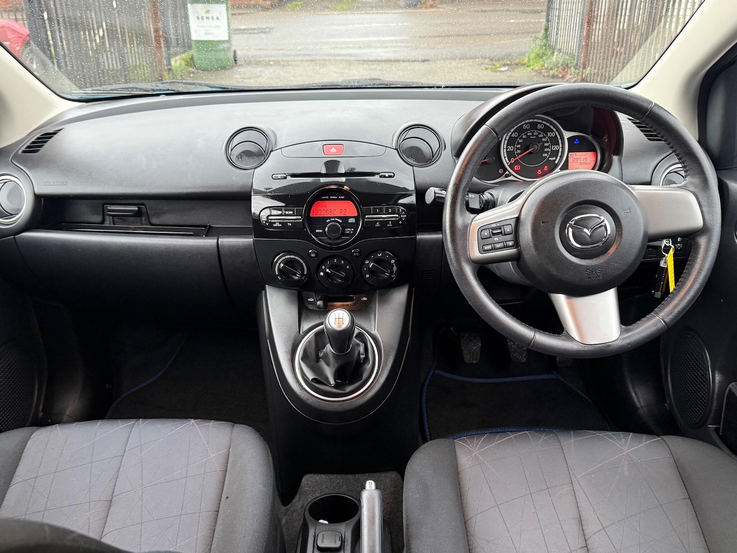 Used Mazda Mazda2 2014 for sale - 77190855: Photo 18