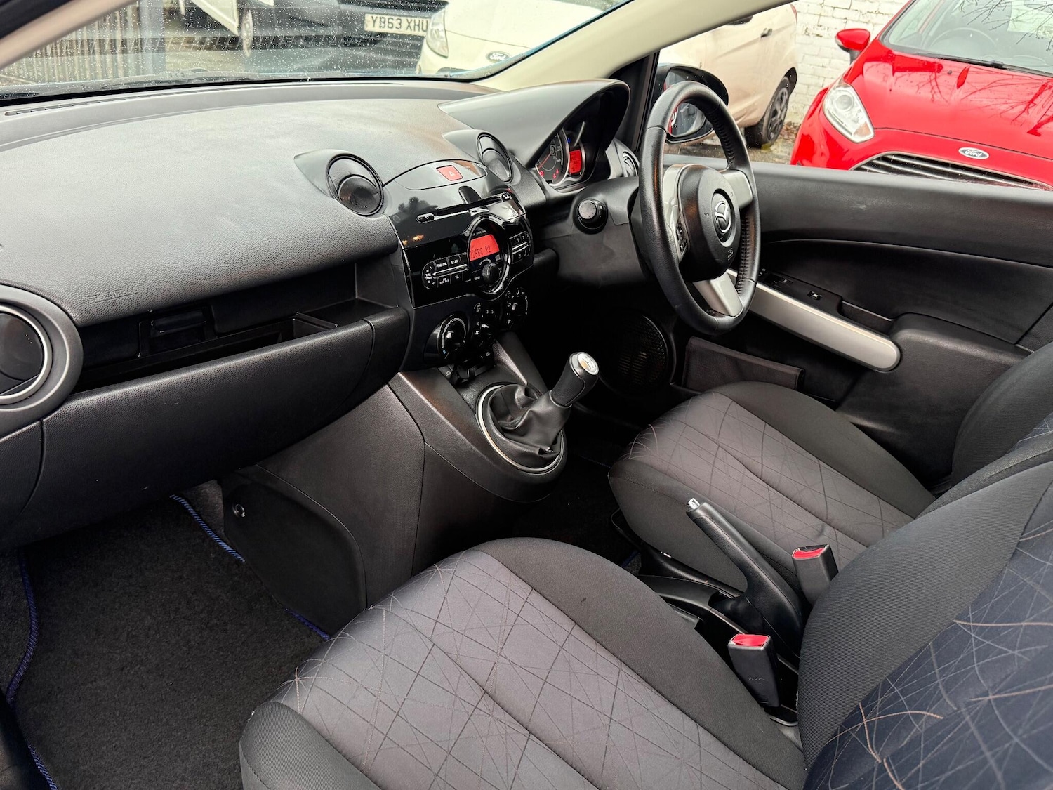 Used Mazda Mazda2 2014 for sale - 77190855: Photo 25