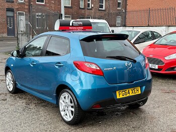 Used Mazda Mazda2 2014 for sale - 77190855: Photo