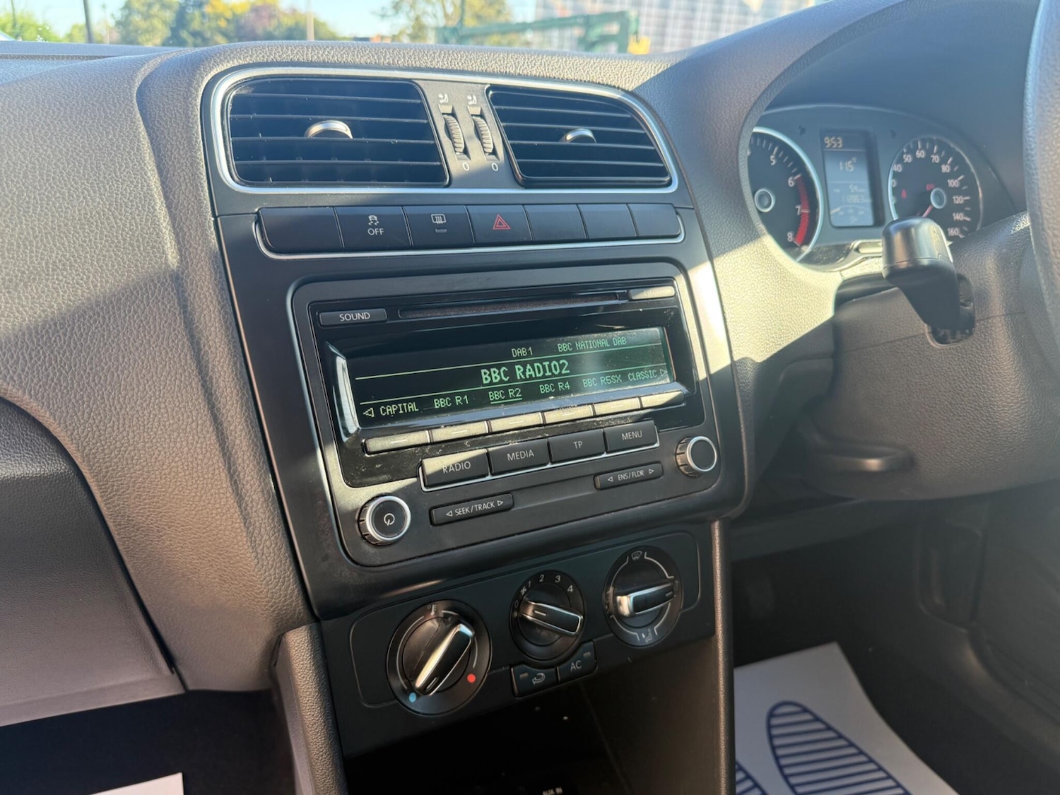 Used Volkswagen Polo 2012 for sale - 76026418: Photo 22