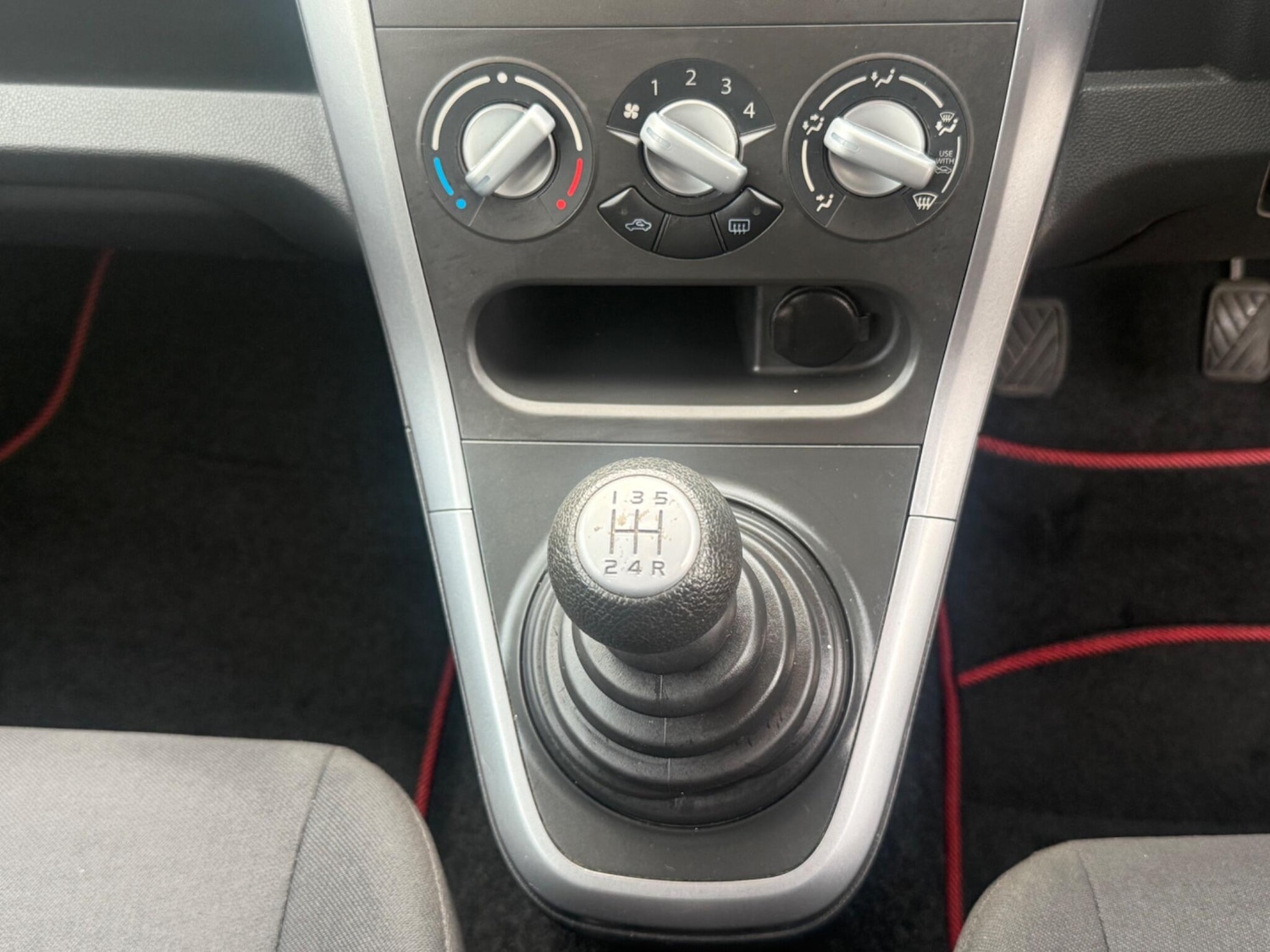 Used Suzuki Splash 2012 for sale - 76151804: Photo 17