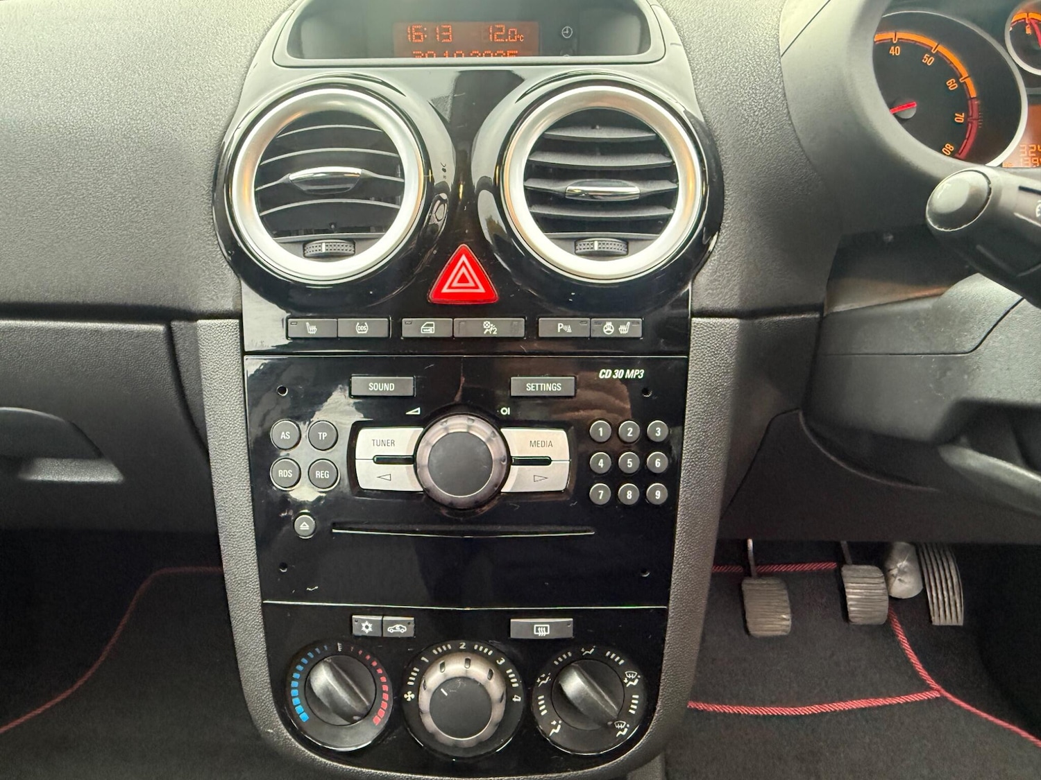 Used Vauxhall Corsa 2014 for sale - 76424133: Photo 18