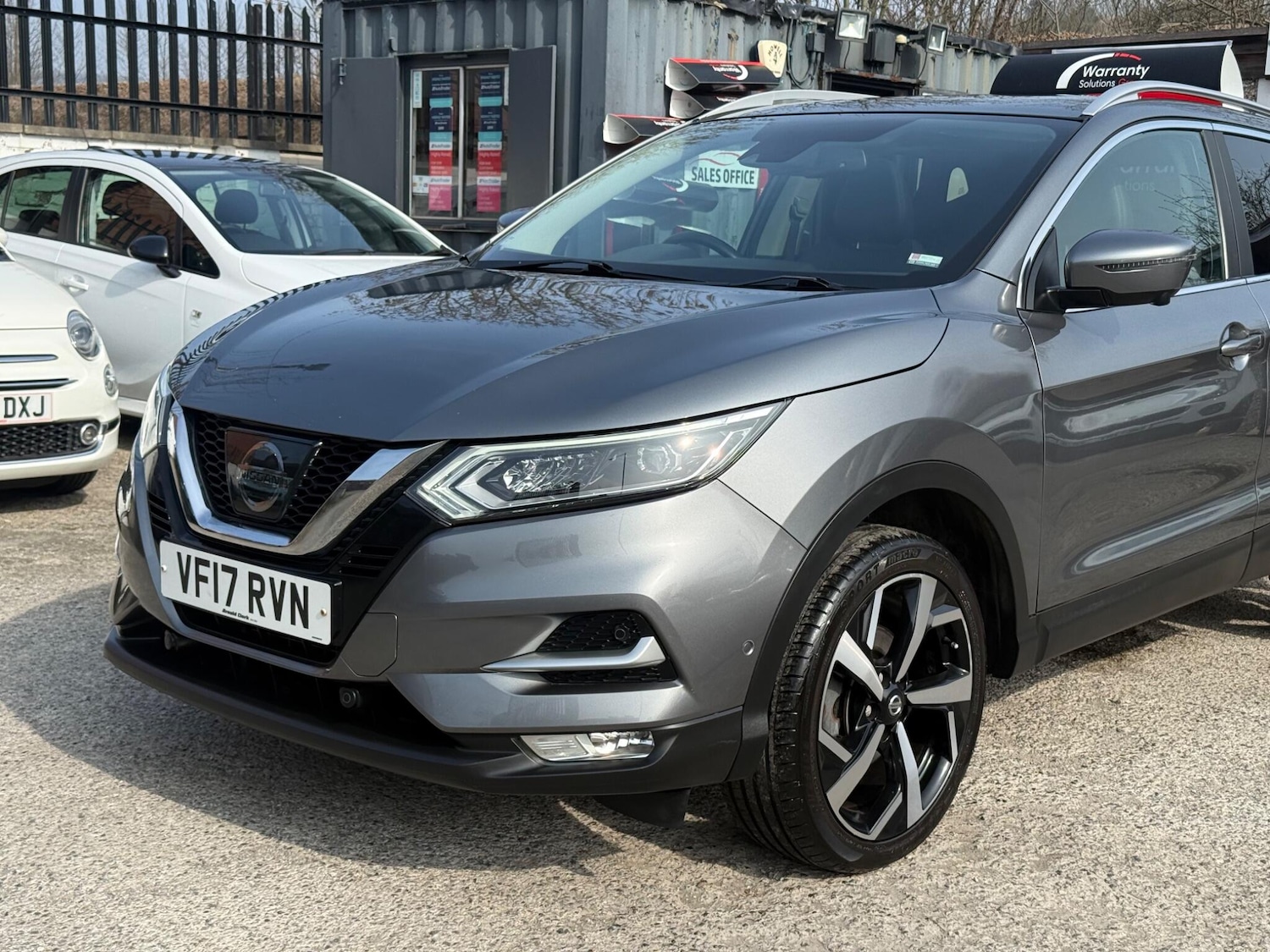 Used Nissan Qashqai 2017 for sale - 77977935: Photo 6
