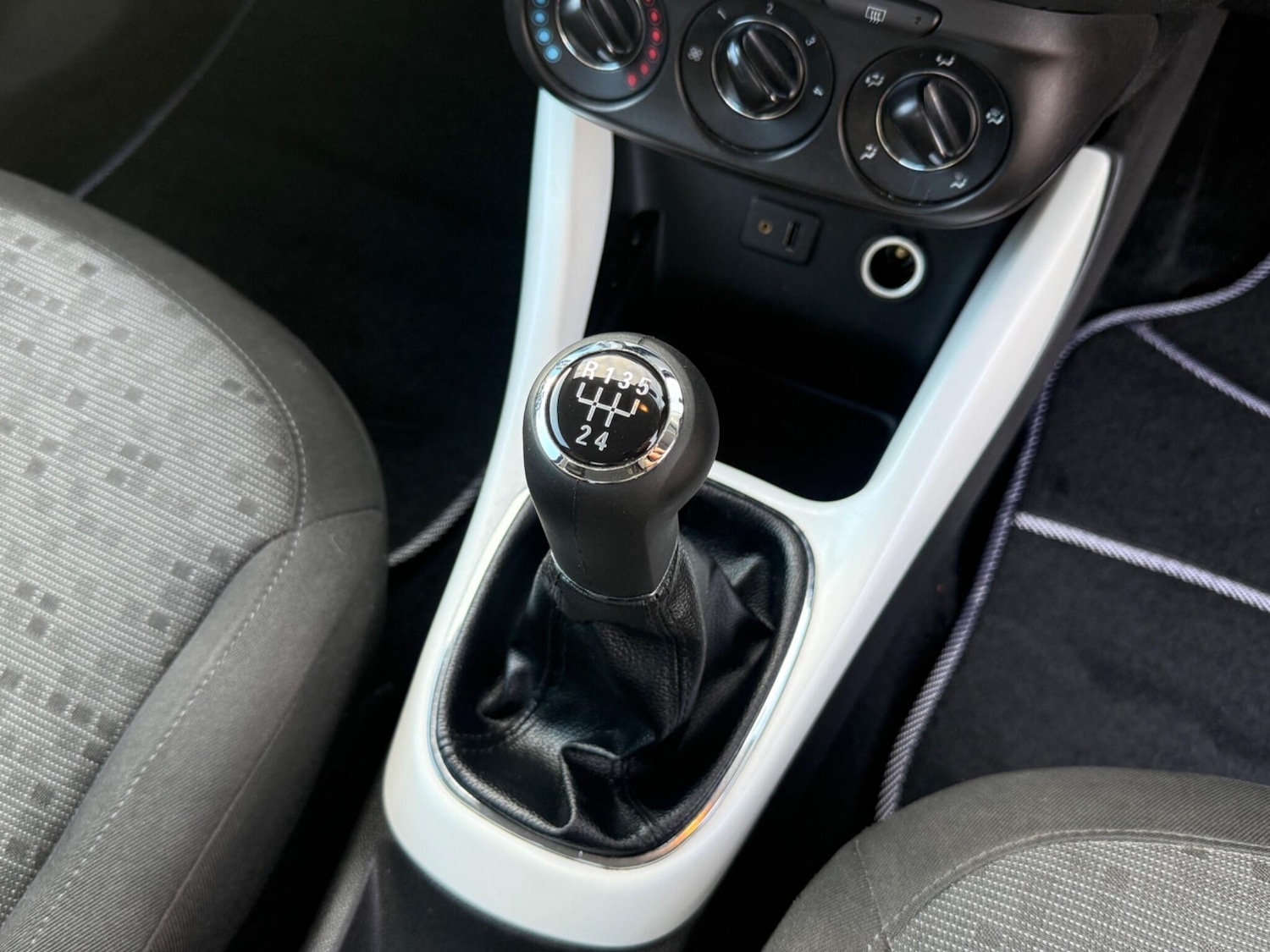 Used Vauxhall ADAM 2014 for sale - 77395944: Photo 16