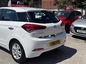 Used Hyundai i20 2016 for sale - 79202349: Photo