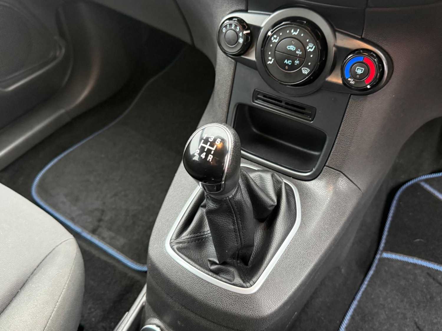 Used Ford Fiesta 2015 for sale - 77344377: Photo 19