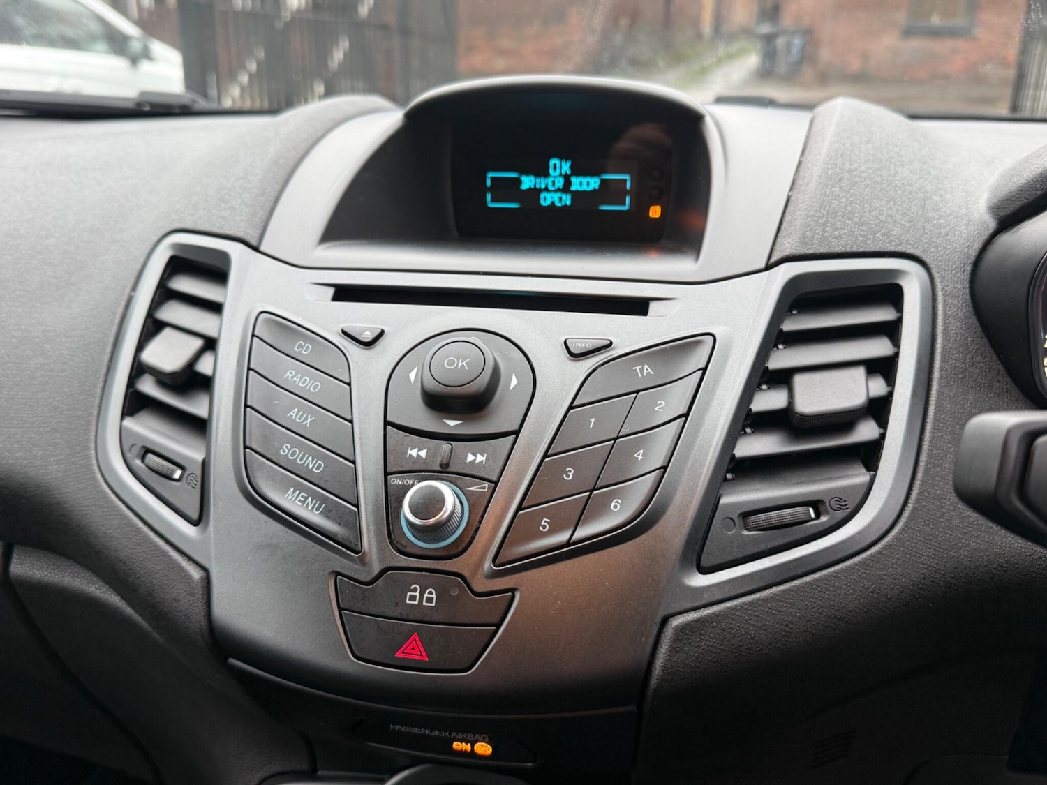 Used Ford Fiesta 2015 for sale - 77344377: Photo 22