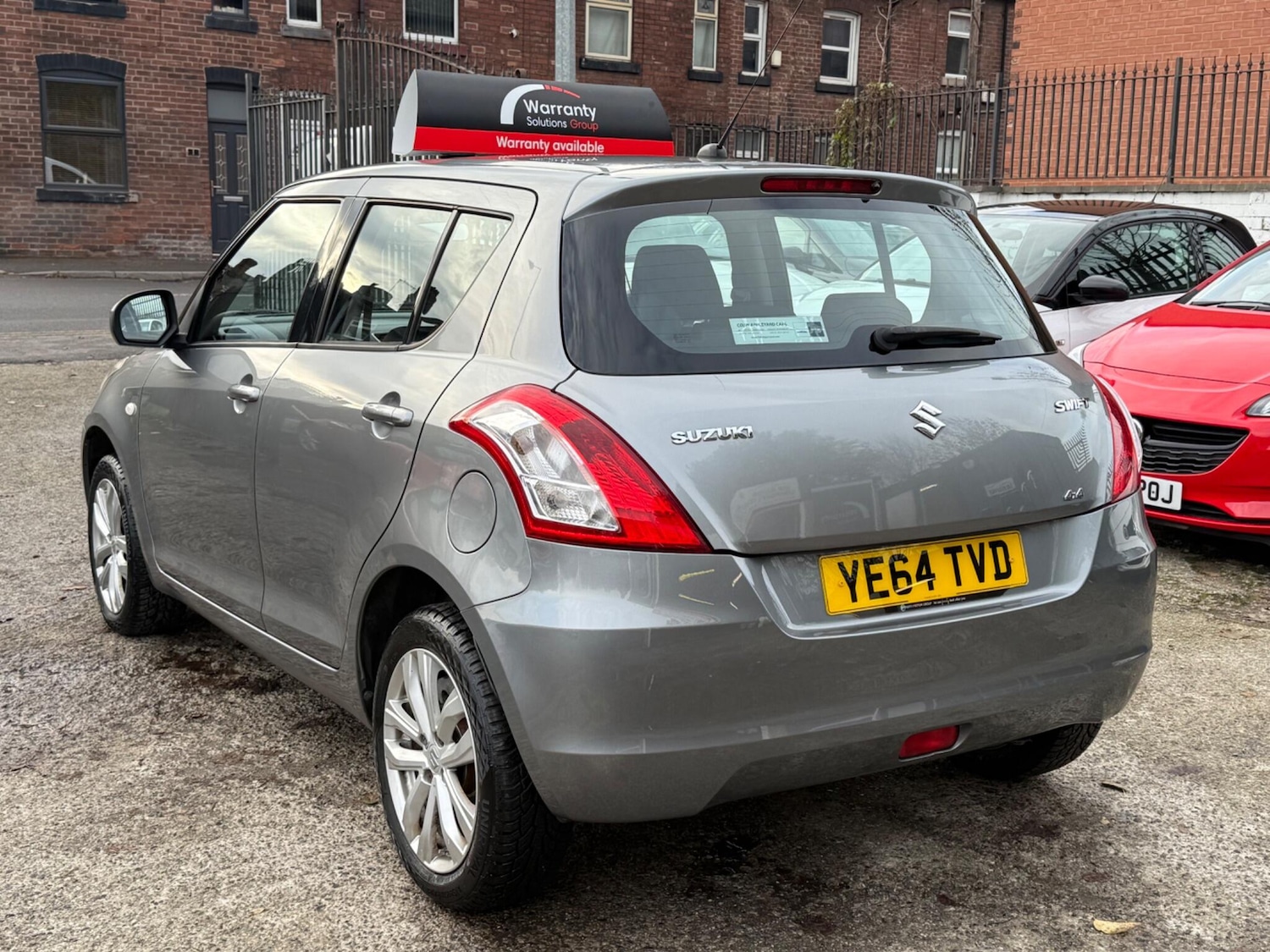 Used Suzuki Swift 2014 for sale - 76714660: Photo 10