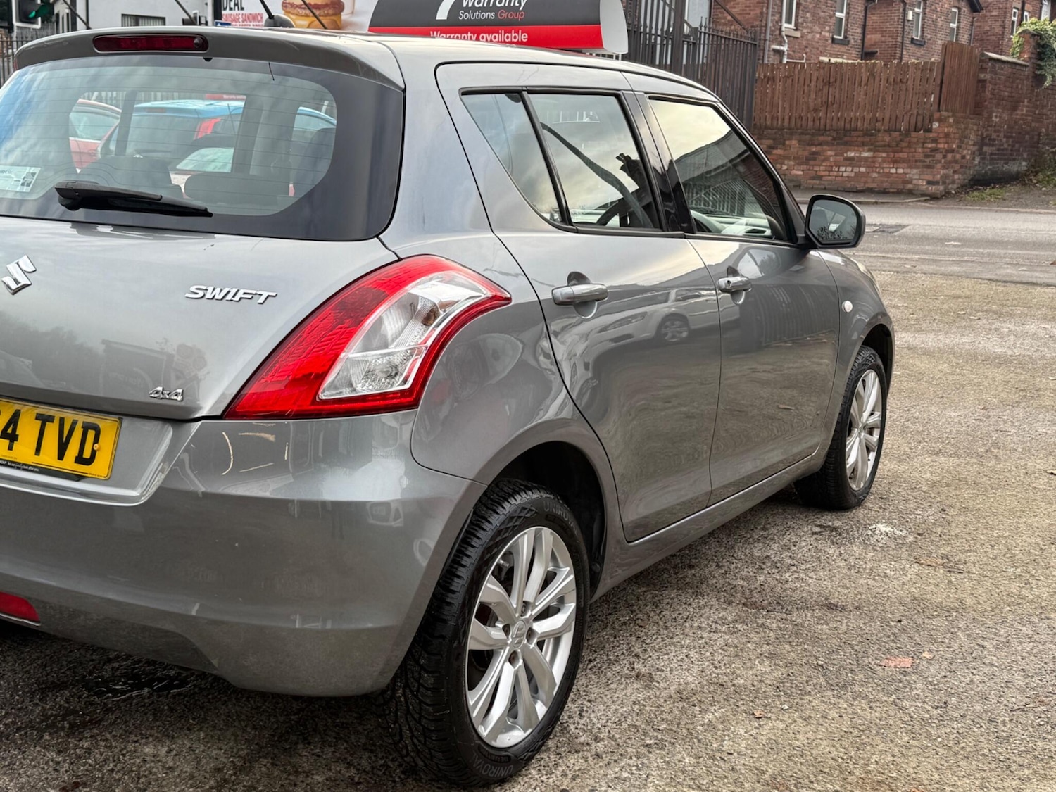 Used Suzuki Swift 2014 for sale - 76714660: Photo 16