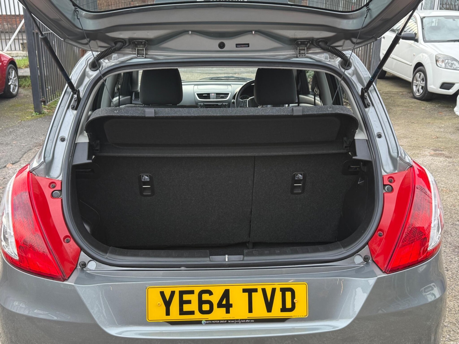 Used Suzuki Swift 2014 for sale - 76714660: Photo 23