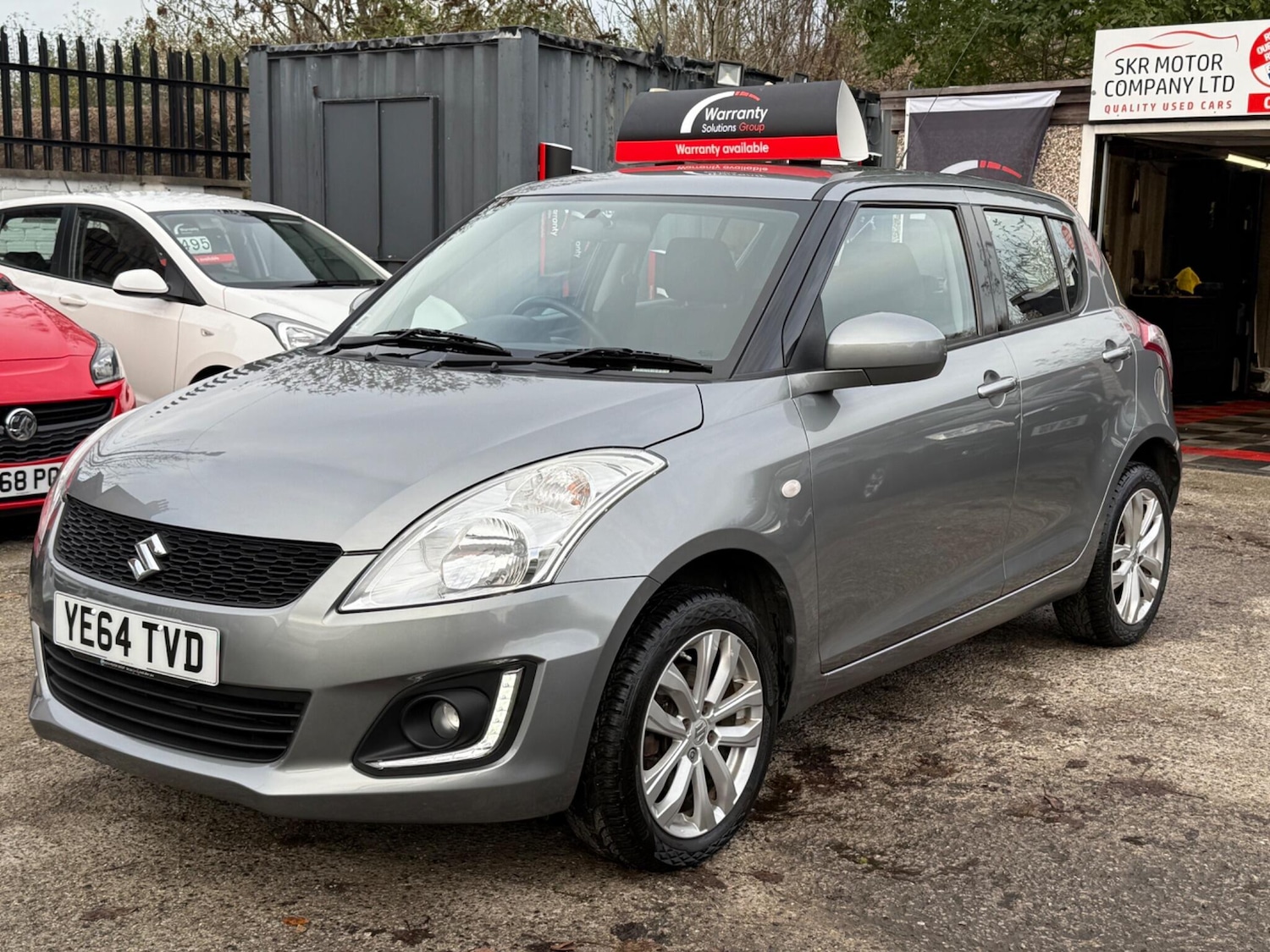Used Suzuki Swift 2014 for sale - 76714660: Photo 3