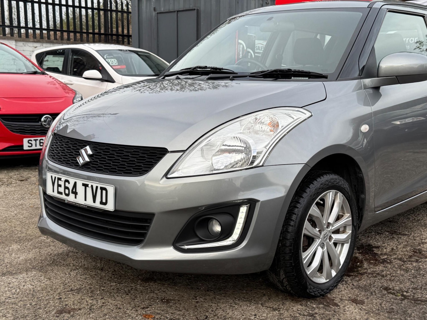 Used Suzuki Swift 2014 for sale - 76714660: Photo 8
