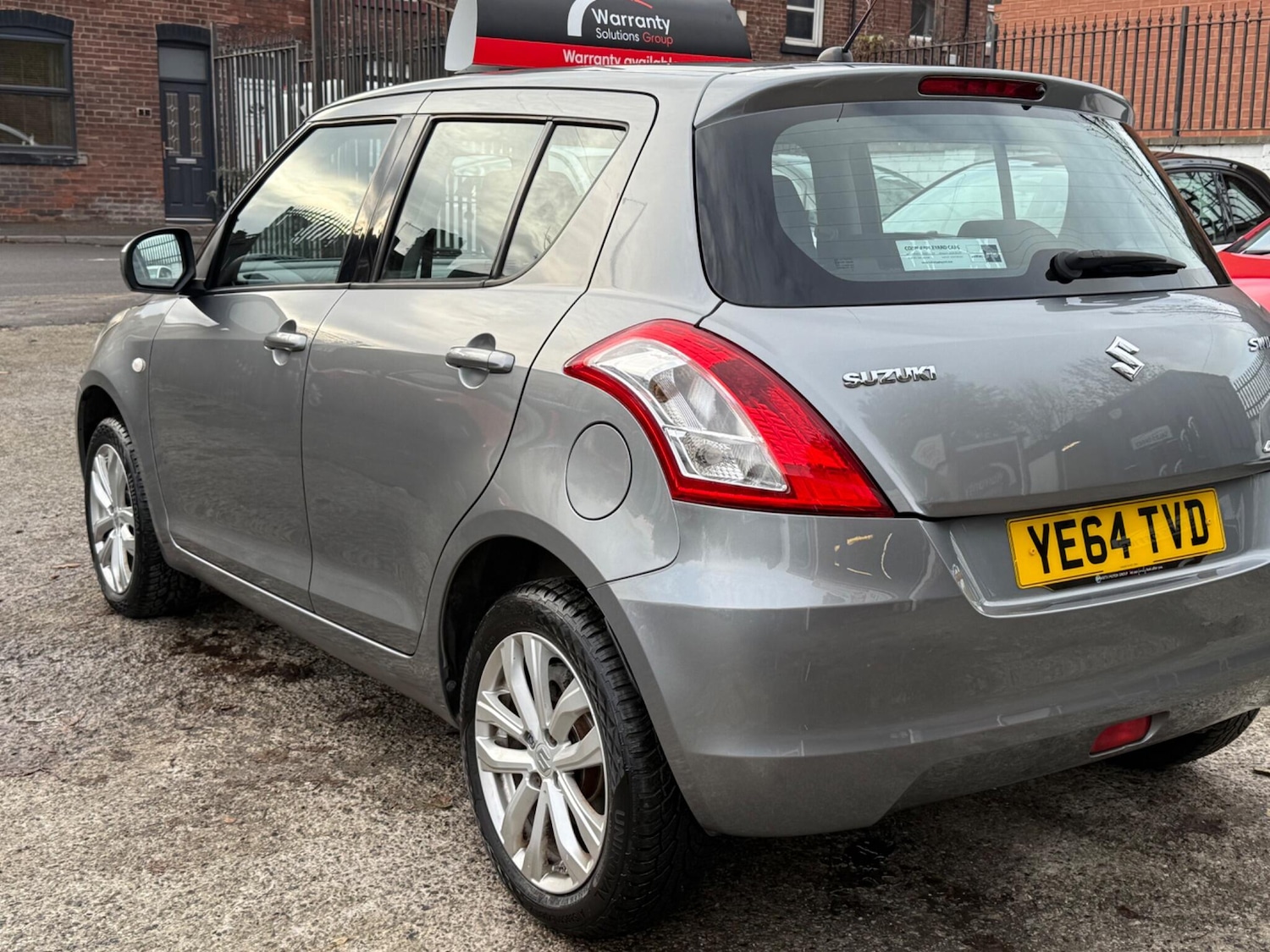 Used Suzuki Swift 2014 for sale - 76714660: Photo 9