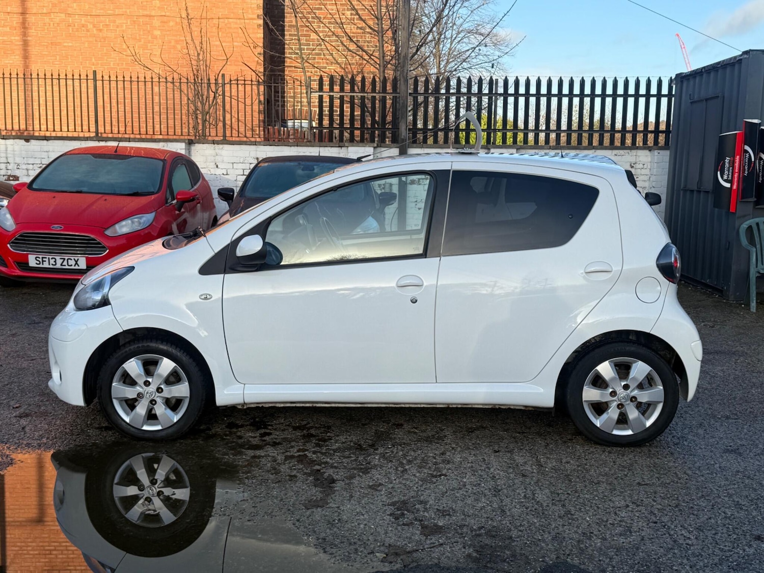 Used Toyota AYGO 2013 for sale - 76780622: Photo 11