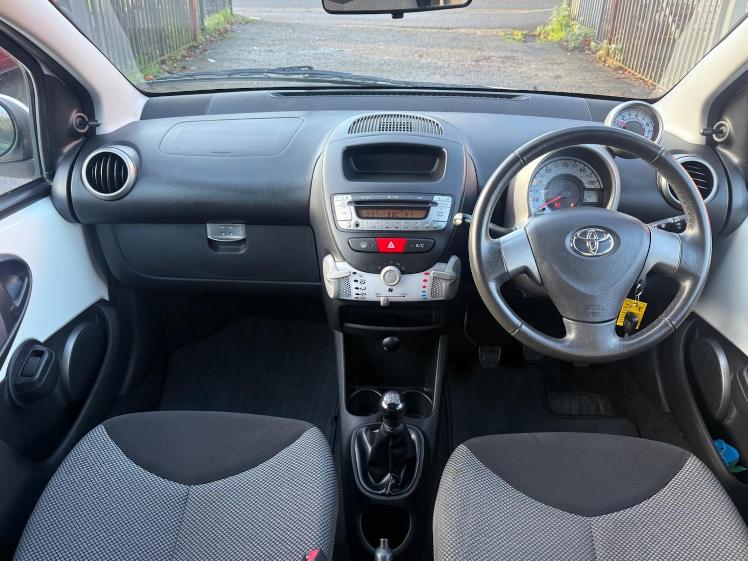 Used Toyota AYGO 2013 for sale - 76780622: Photo 18