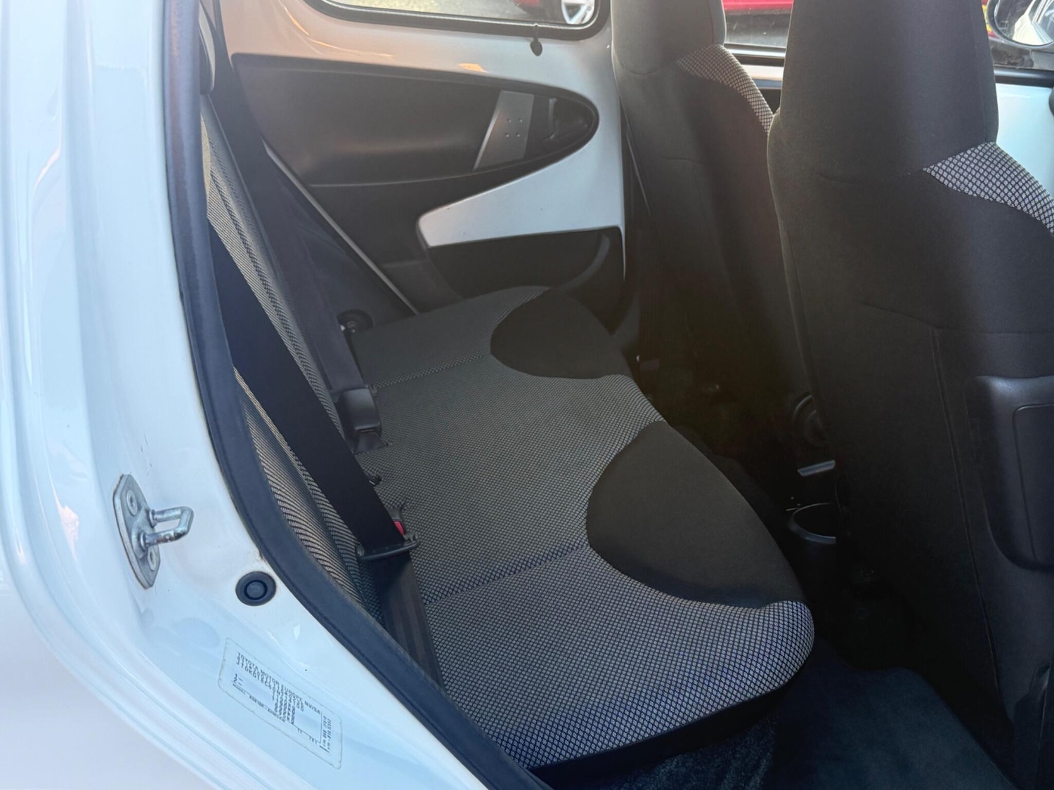 Used Toyota AYGO 2013 for sale - 76780622: Photo 21