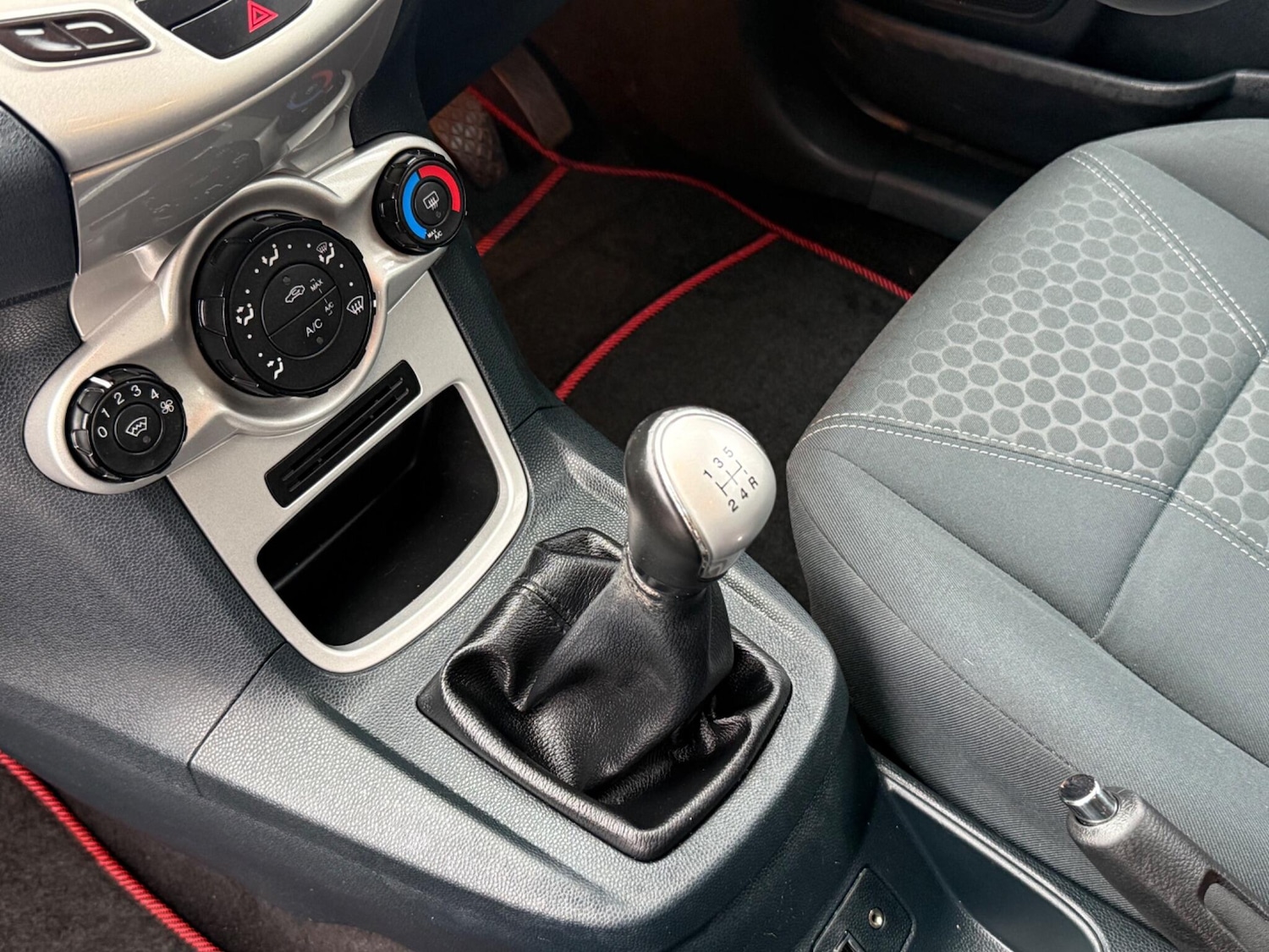 Used Ford Fiesta 2012 for sale - 77387707: Photo 18