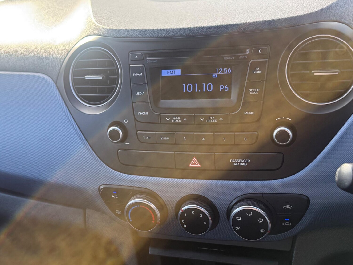 Used Hyundai i10 2015 for sale - 77351405: Photo 22