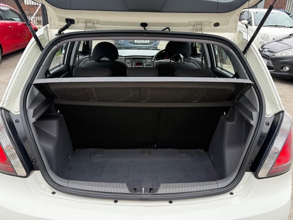 Used Kia Rio 2011 for sale - 76084644: Photo 23