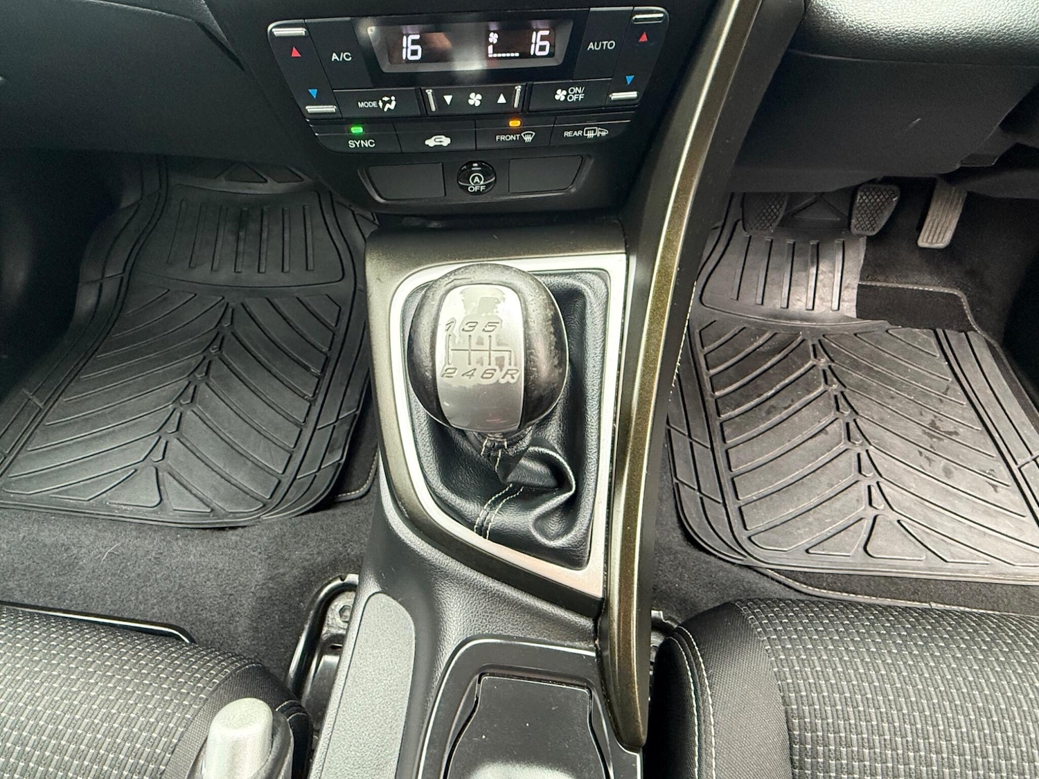 Used Honda Civic 2016 for sale - 76158953: Photo 19