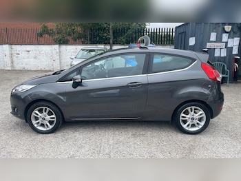 Used Ford Fiesta 2017 for sale - 79296082: Photo