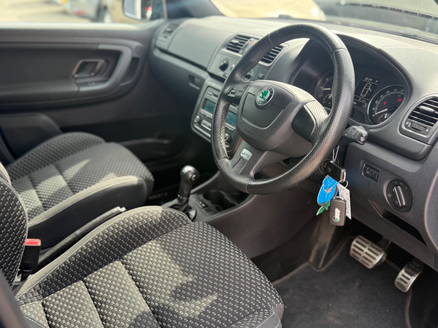Vehicle 29