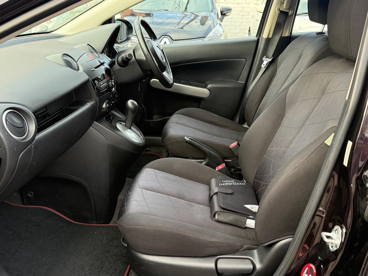 Used Mazda Mazda2 2012 for sale - 76913311: Photo 24