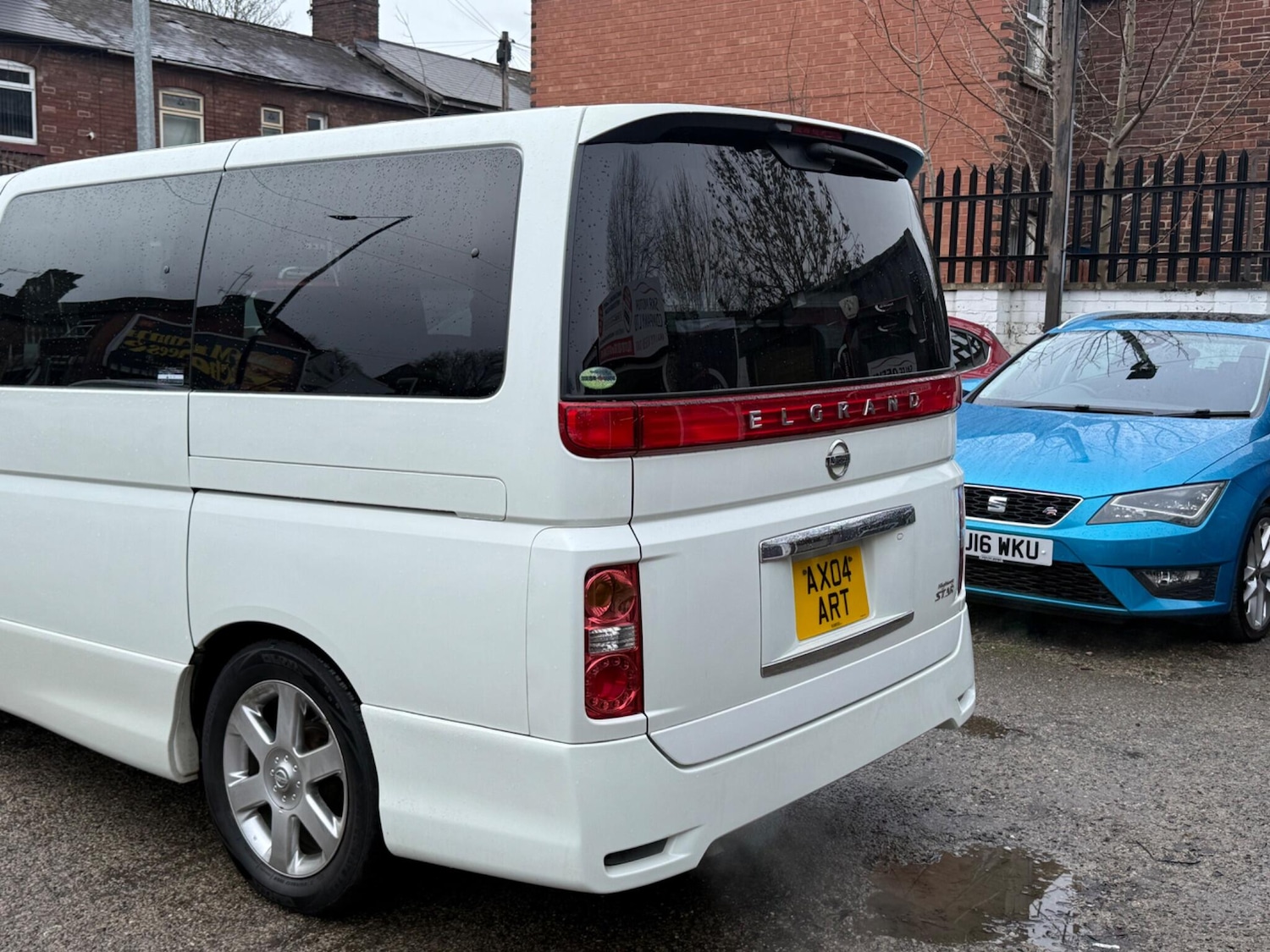 Used Nissan Elgrand 2023 for sale - 77696798: Photo 10