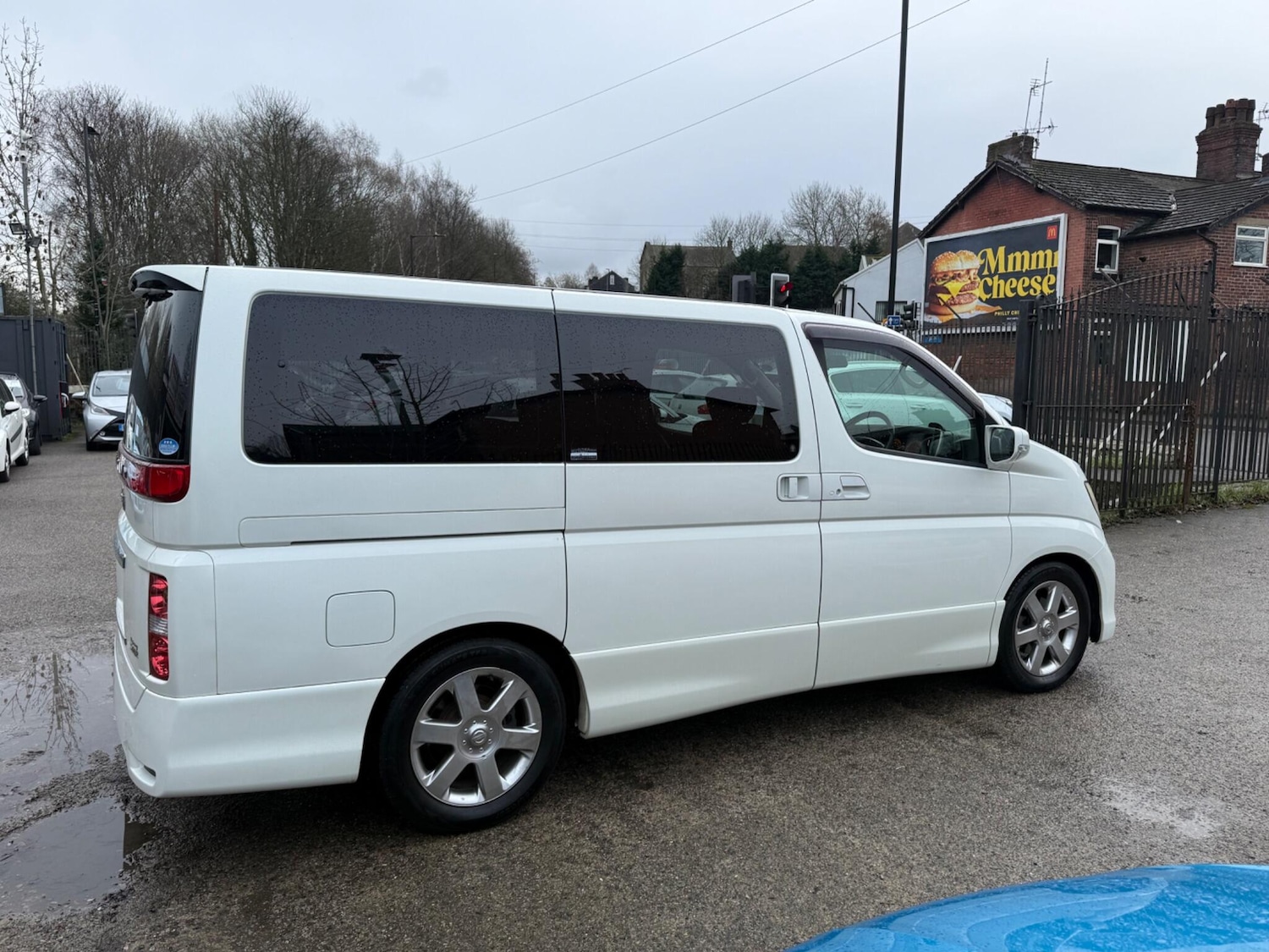 Used Nissan Elgrand 2023 for sale - 77696798: Photo 13