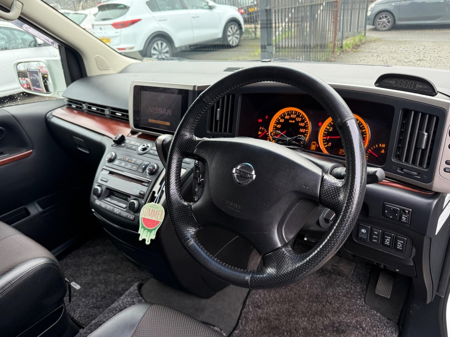 Used Nissan Elgrand 2023 for sale - 77696798: Photo 17