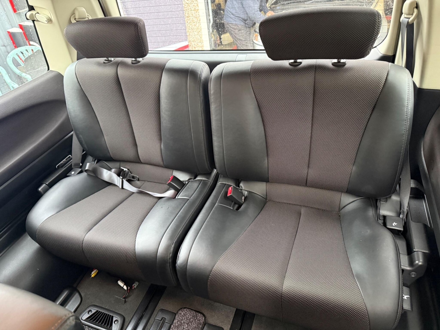 Used Nissan Elgrand 2023 for sale - 77696798: Photo 23