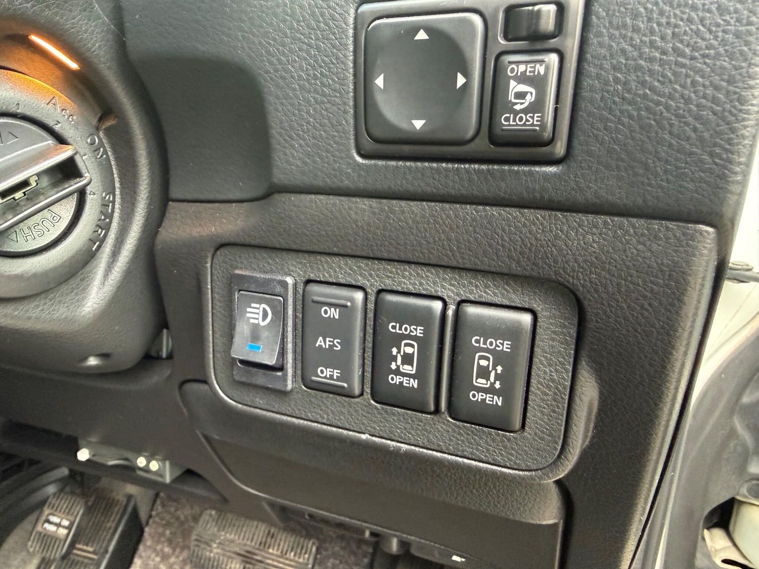 Used Nissan Elgrand 2023 for sale - 77696798: Photo 24