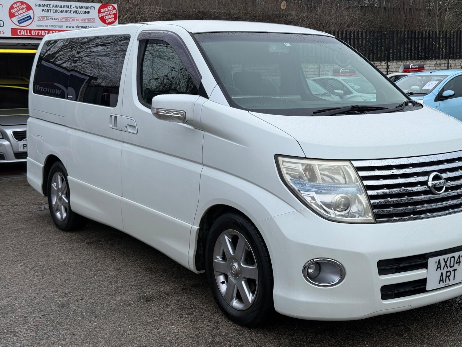 Used Nissan Elgrand 2023 for sale - 77696798: Photo 5