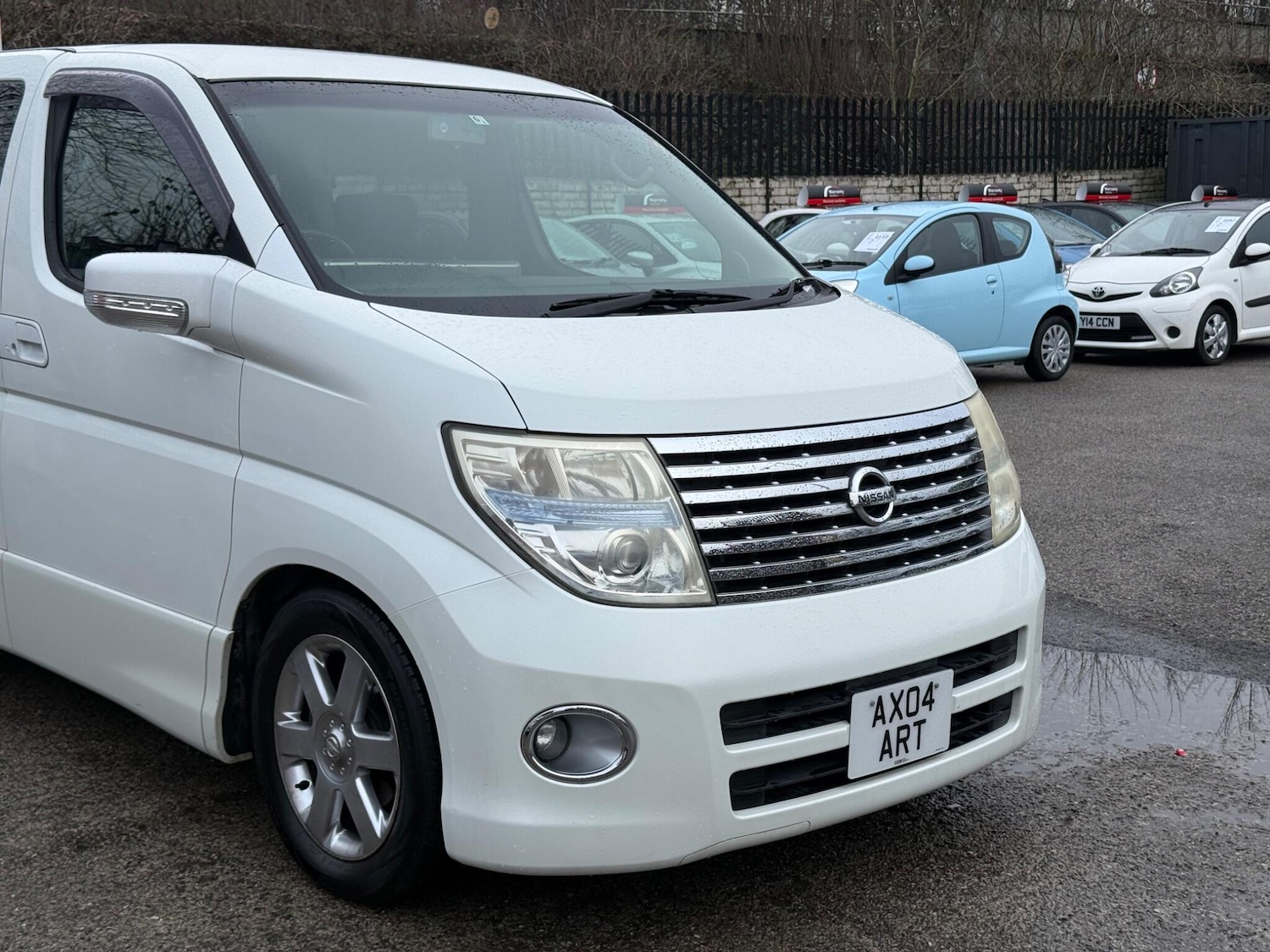 Used Nissan Elgrand 2023 for sale - 77696798: Photo 6