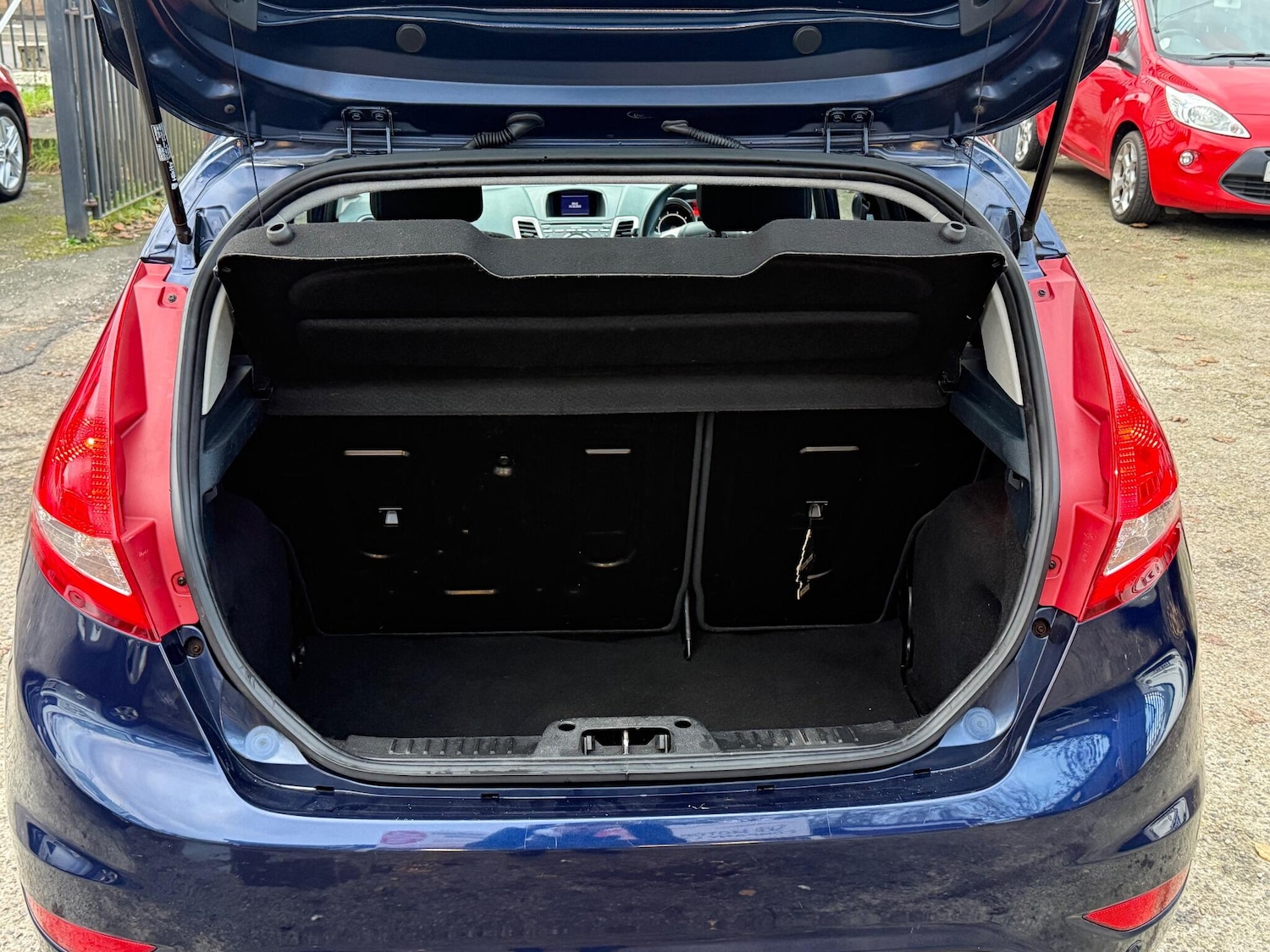 Used Ford Fiesta 2010 for sale - 76913480: Photo 15