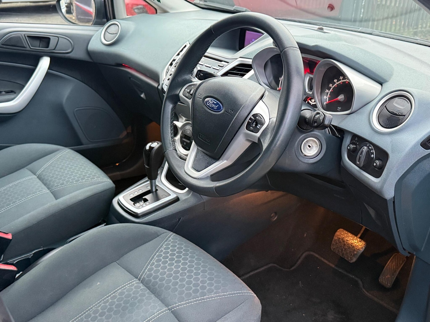 Used Ford Fiesta 2010 for sale - 76913480: Photo 19