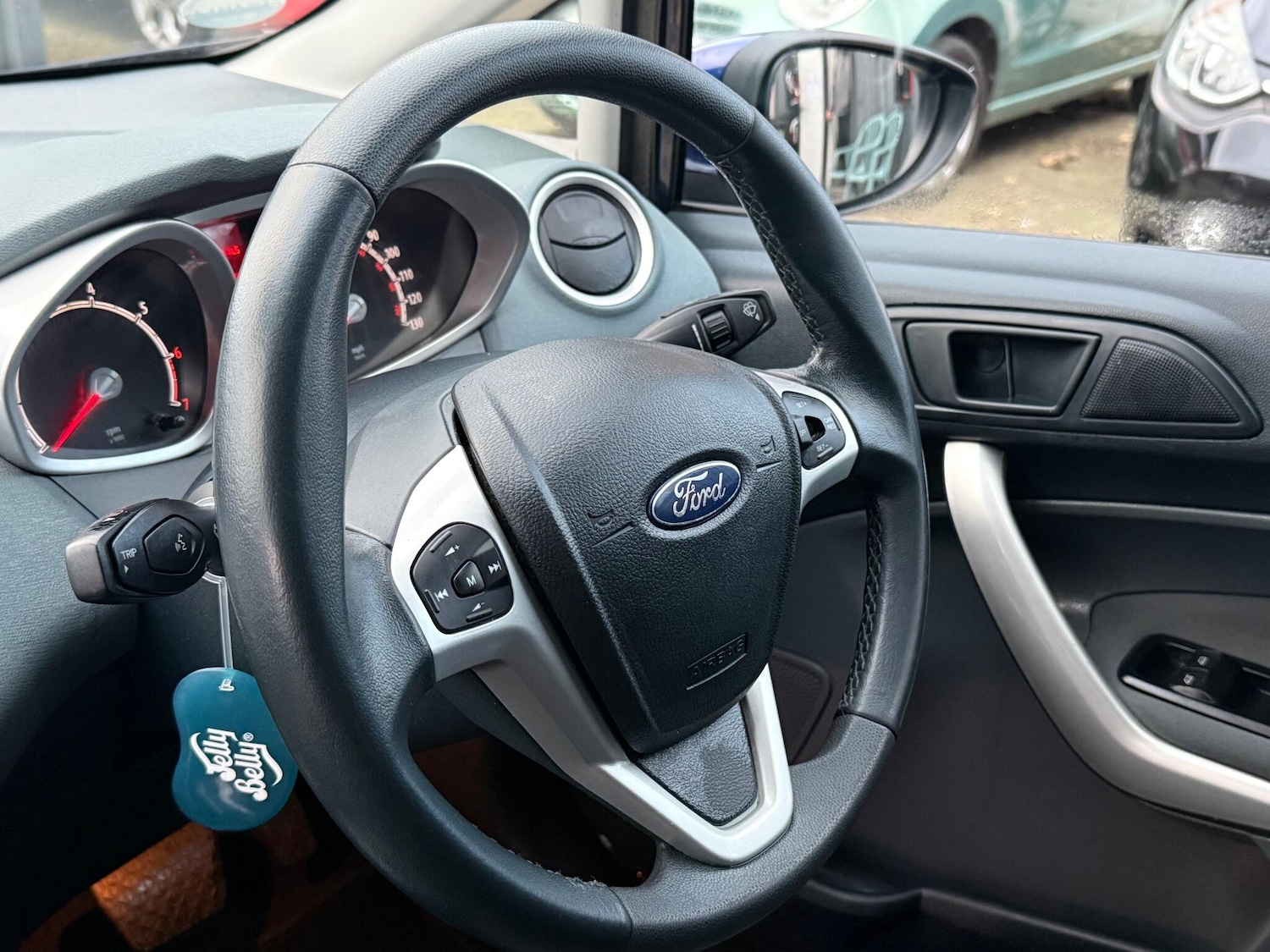 Used Ford Fiesta 2010 for sale - 76913480: Photo 25