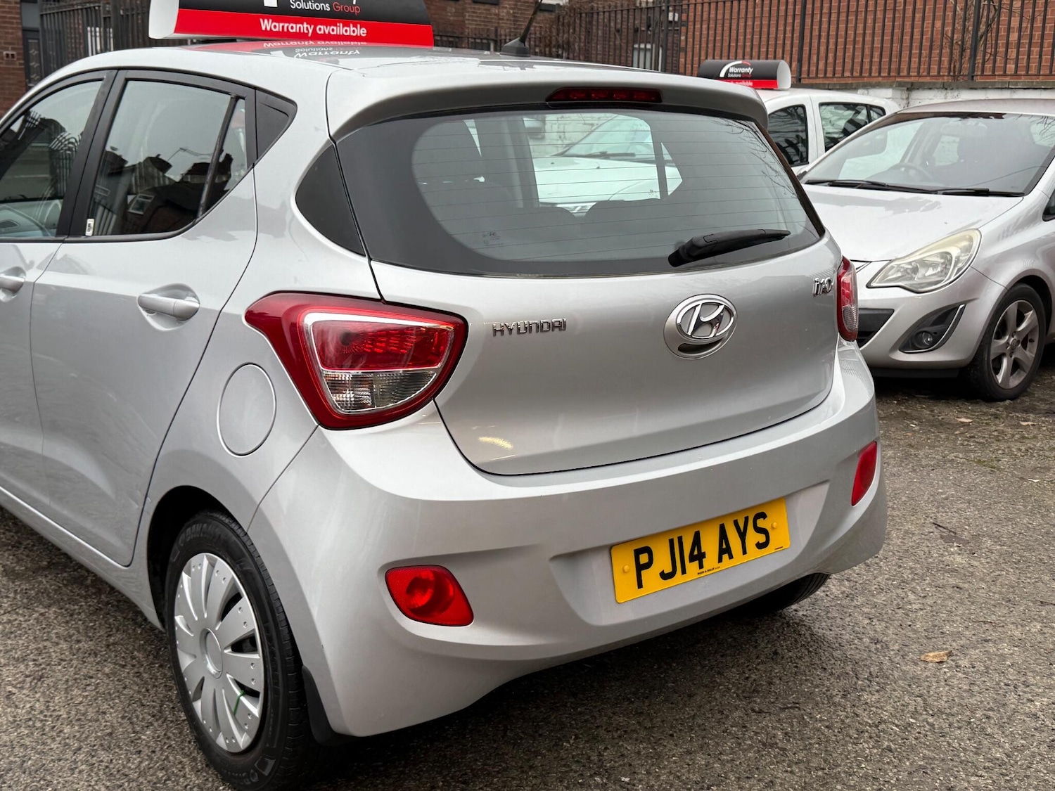Used Hyundai i10 2014 for sale - 77144403: Photo 9